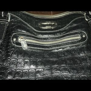 Prune- black bag,